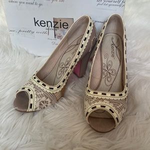 Kenzie shoes, Allison size 8 Honey canvas peep toe heel